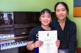 ขอแสดงความยินดีกับ ด.ญ.ชวิศา กลชาญวิทย์ (น้องมินมี่) เกียรติ์นิยมอันดับ1 เกรด2 Trinity (piano) ขอบคุณครูไอซ์ค่ะ